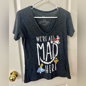 🎩 Disney’s Alice in Wonderland Tee🐰